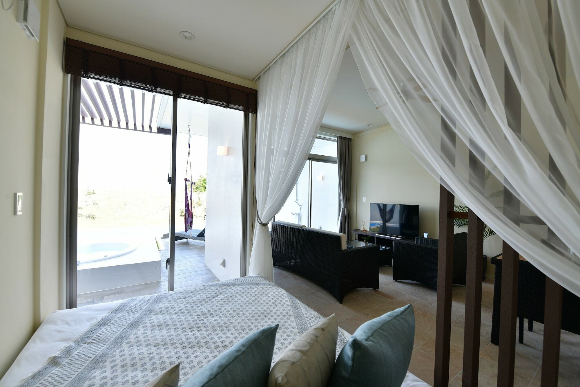 Feliz Villa Suite Irabujima Sawada Miyakojima  Exterior photo